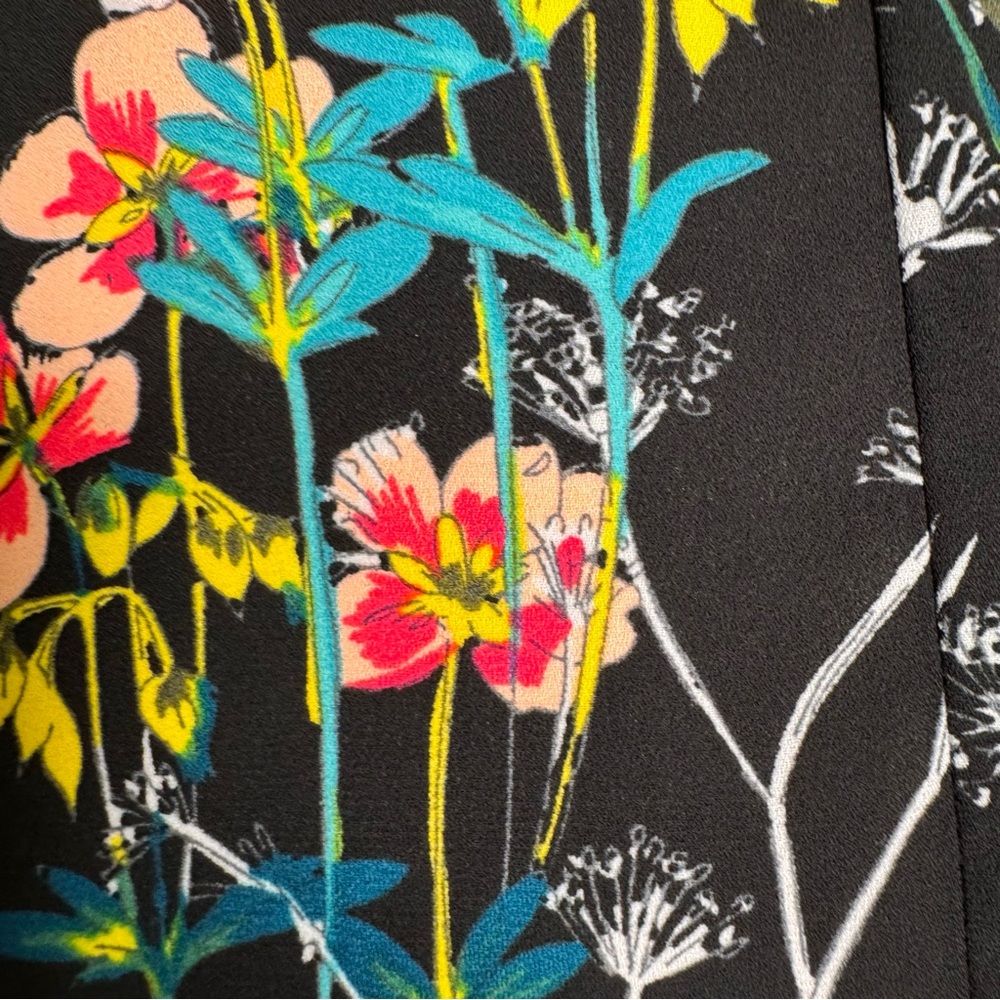 🌸♥️ EXPRESS FLORAL TOP ♥️🌸 - Picture 4 of 7